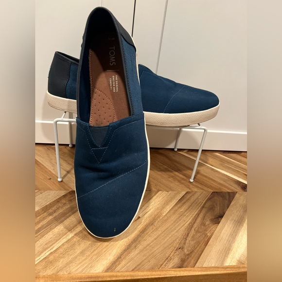 Tom’s size 14 blue slip on sneakers original comfort - Picture 1 of 9